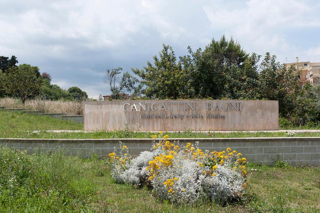 Nina - Selfcheck-in Canicattini Bagni